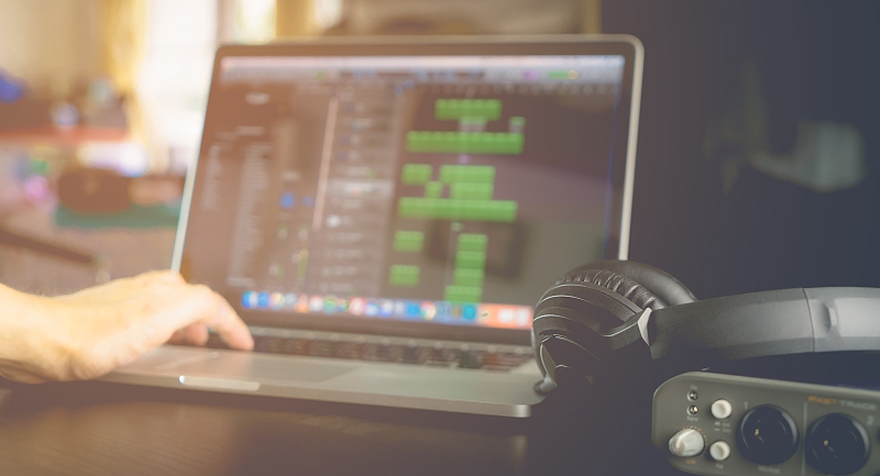 windows or mac for recording music